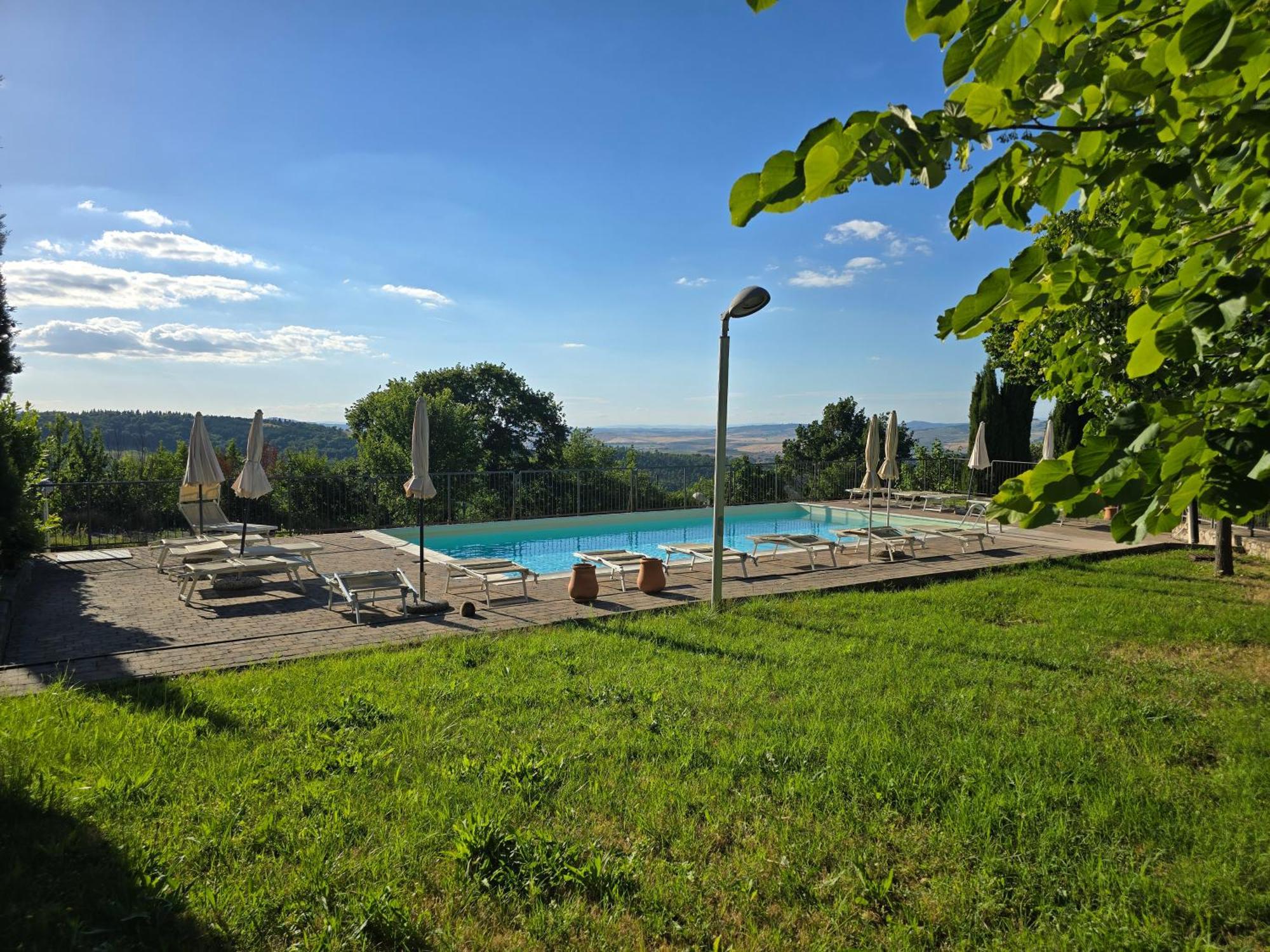Finestra Della Val D'Orcia Apartment Contignano Exterior photo