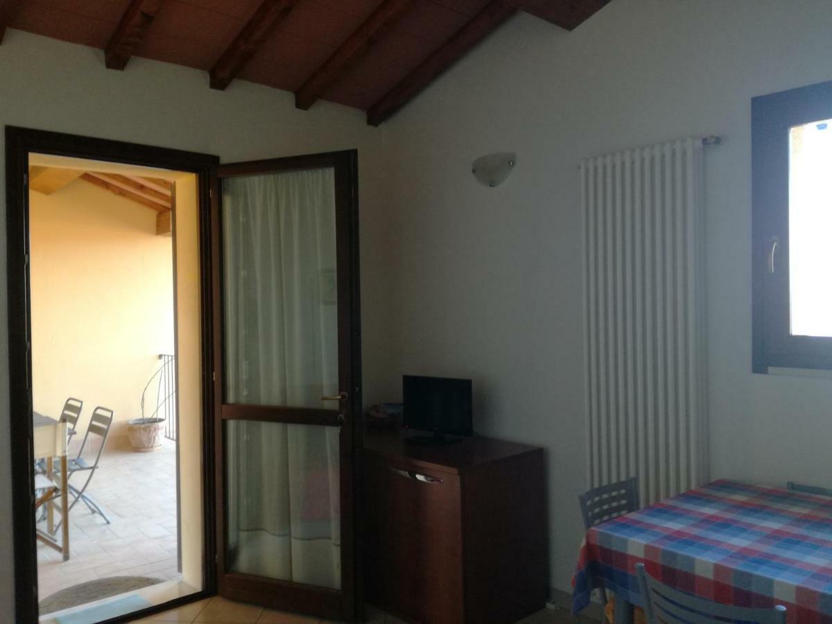 Finestra Della Val D'Orcia Apartment Contignano Exterior photo